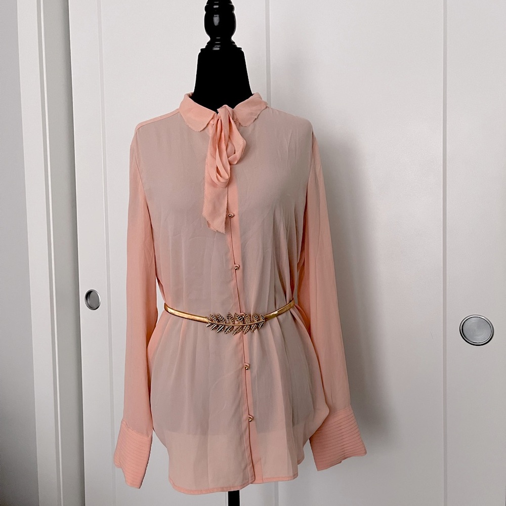 4𝒇𝒐𝒓$50 BANANA REPUBLIC salmon button down blouse sizeS